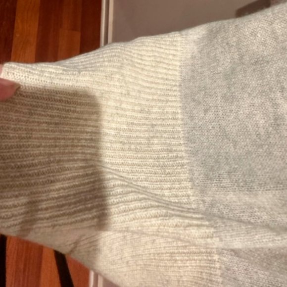 NWT White & Warren Glacier Gray White Funnel Neck 100% Cashmere Medium - Picture 5 of 5